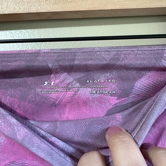 Under Armour Womens Pink and Purple Cropped Leggings - Picture 2 of 3